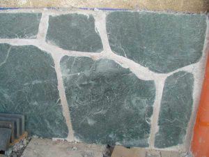 cubiertas-segovia-piedras-irregulares-filita-gris-verdosa-1